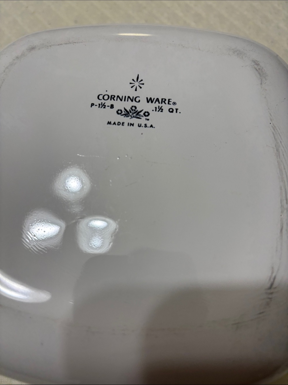 Corningware White Casserole with Blue Floral Motif and Glass Lid - Picture 4 of 5